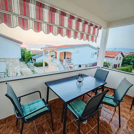 Apartment Aurora 50 M From The Sea *