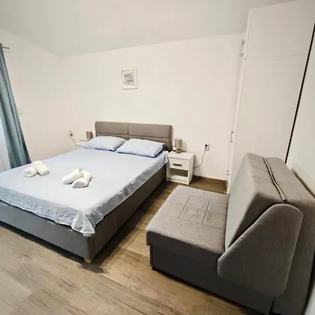 Aurora - 70 M From The Sea Vrsi