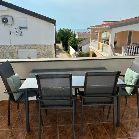 Aurora - 70 M From The Sea Apartment Vrsi