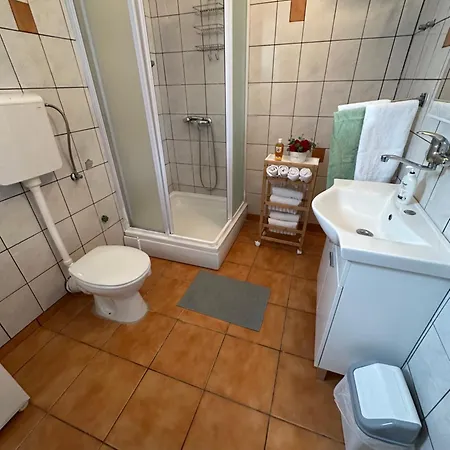 Aurora - 70 M From The Sea Apartment *