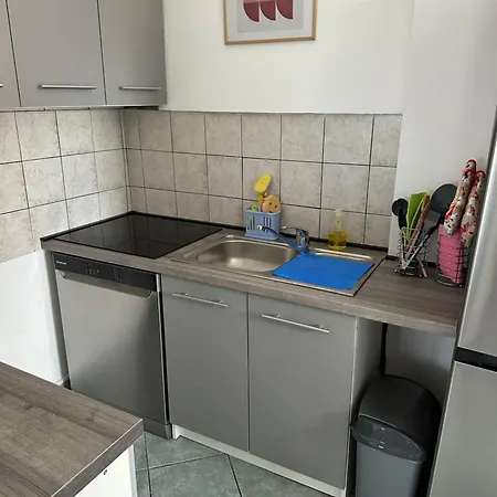 Aurora - 70 M From The Sea * Vrsi