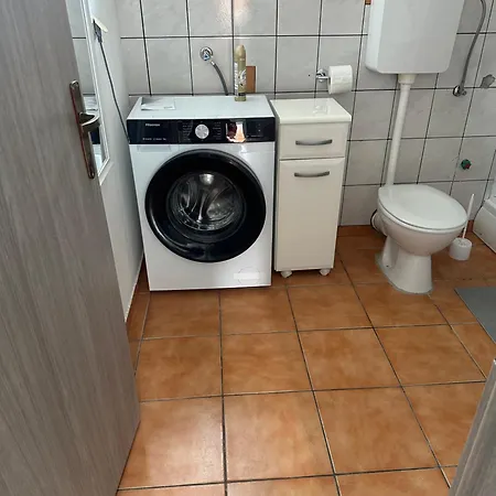 Aurora - 70 M From The Sea *