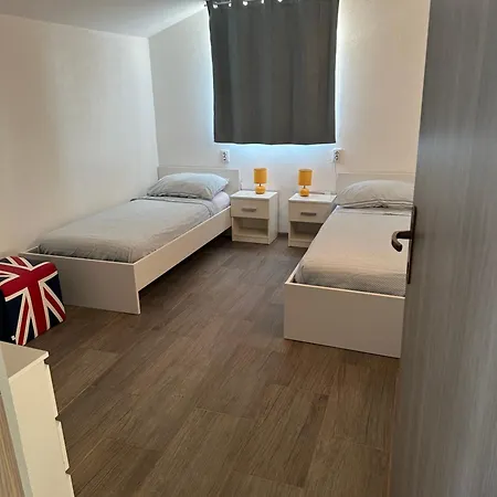 Apartment Aurora - 70 M From The Sea Vrsi